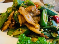 秋葵小炒肉-香港新曜记茶餐厅(星耀城店)