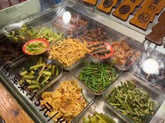 -矮子粉店1985·长沙米粉(湘春路店)
