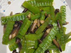 -郑庄脂渣海鲜楼(九水路店)