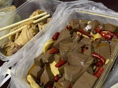 -梁老三麻辣鸡头(汝河小区店)