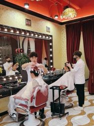 -东方先生国潮男士理发馆