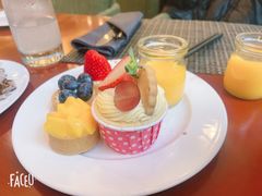 -元一希尔顿酒店·鲜切牛肉火锅禅自助餐厅