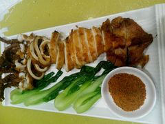 -赶海部落海鲜城(海阳路店)