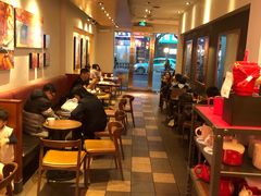 大堂-星巴克(广州淘金路店)