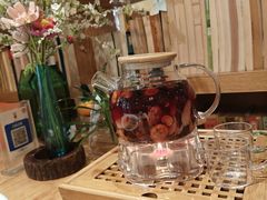 -月亮眼花园餐厅书吧酒吧