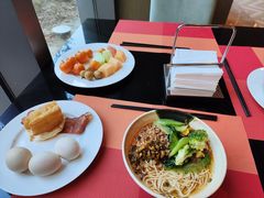 -筠咖啡西餐厅(上海国展宝龙丽筠酒店)