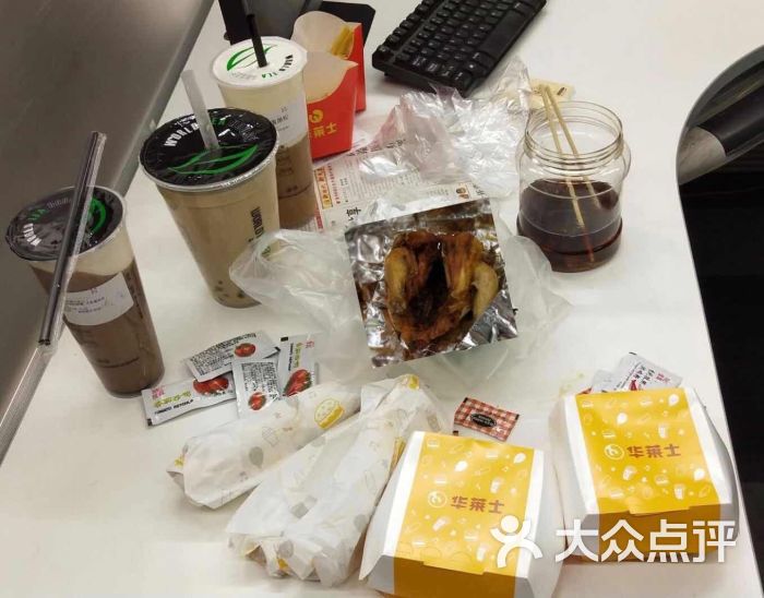 华莱士(三林地铁店)图片 第1张