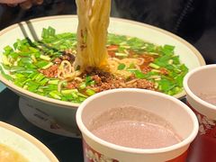 -八月美食小馆(银泰城总店)