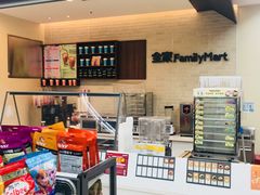 -全家便利店(江湾镇站店)