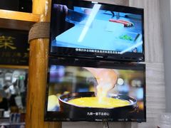 -九锅一堂酸菜鱼(万达广场店)