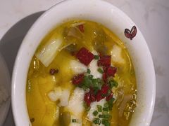 -渝是乎酸菜鱼(龙旗购物中心店)