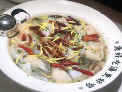 -江渔儿酸菜鱼·拔草餐厅(虎门君乐汇店)