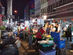 -周日夜市