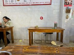 大堂-凡老头米线砂锅(古荡新村西粮站)