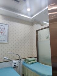 -苗医生专业祛痘·皮肤管理