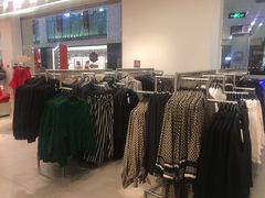 -H&M(鹏欣水游城店)