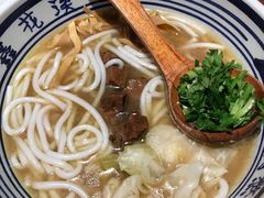 -鑫花溪牛肉米粉(东环大润发店)