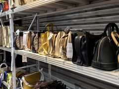 -百联奥特莱斯广场(南京店)