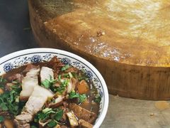 卤煮火烧-门框胡同百年卤煮(新街口店)