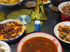 -川流不息·地道川菜·小龙虾(松东路店)