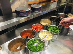 自助调料区-马路边边串串香(双井直营店)