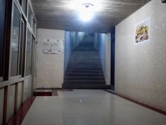 -洞庭洲·防空洞火锅·烧烤·铜锅涮肉(新百广场店)