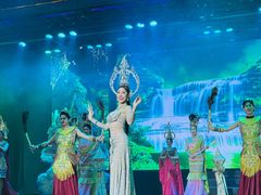 -金东尼人妖秀