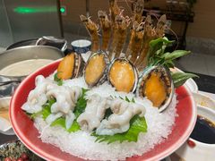 -红鼎豆捞·非遗鲍皇汤火锅(宝丰路店)