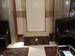 -红鼎豆捞·非遗鲍皇汤火锅(宝丰路店)