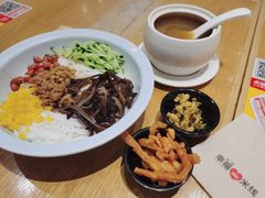 -云味馆·云南菜·云南米线(地王店)