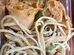 -聚合鑫东北熏酱熟食麻辣面(长阳店)