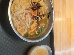 -柳州肥姨妈大骨螺蛳粉(东靖路店)
