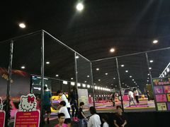 -嘿哟动霸CHUA·新潮玩运动娱乐中心·蹦床滑冰团建乐园
