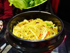 星洲炒米粉-大龙凤鸡煲(万菱汇店)