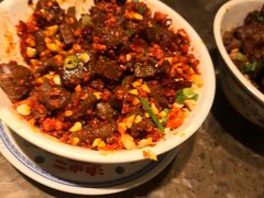 -沪小二炭火蛙锅(淮海中路美食不夜城店)