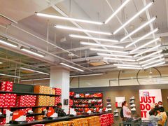 -王府井奥莱临潼小镇(临潼店)