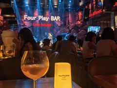 -FOUR PLAY BAR