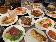 -圣丰索菲特·2 On 988 Café 自助餐厅