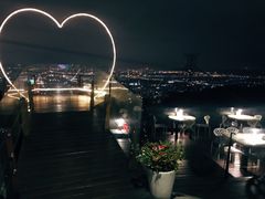 -草山夜未眠景观餐厅