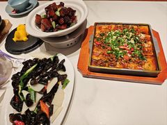 -老周家酱卤猪蹄私房菜(克拉玛依西街店)