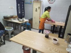 大堂-小董骨汤馄饨店(通扬路店)