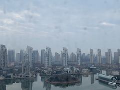 -天津梅江中心皇冠假日酒店