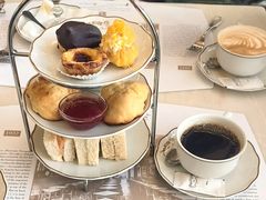 -Majestic Café