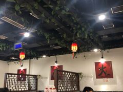 -周周有辣火锅馆(玖耀里店)