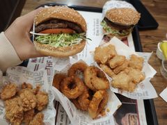 -The Habit Burger Grill 哈比特汉堡(世博店)