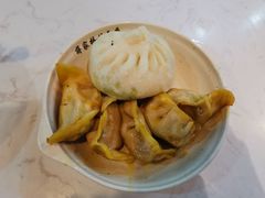 鲜肉锅贴-蒋家桥饺面店(奥邦店)