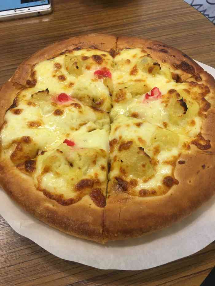 麦卡珑现烤比萨(中山门店)-"味道还不错,厚底的披萨,饼皮很软,孩子吃.