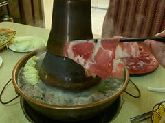 -洞庭洲·防空洞火锅·烧烤·铜锅涮肉(新百广场店)