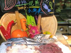 -大中华希尔顿酒店-念自助餐·嗨啤·小龙虾