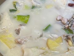 -滇香肴·云南菜蒸汽石锅鱼(云南北路店)